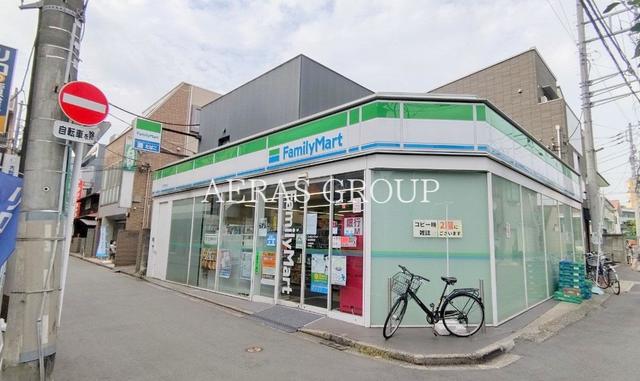 コンビニ　ファミリーマート狛江駅南店（コンビニ）まで114m