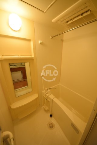 バス・シャワールーム　エステムコート心斎橋アルテール　浴室