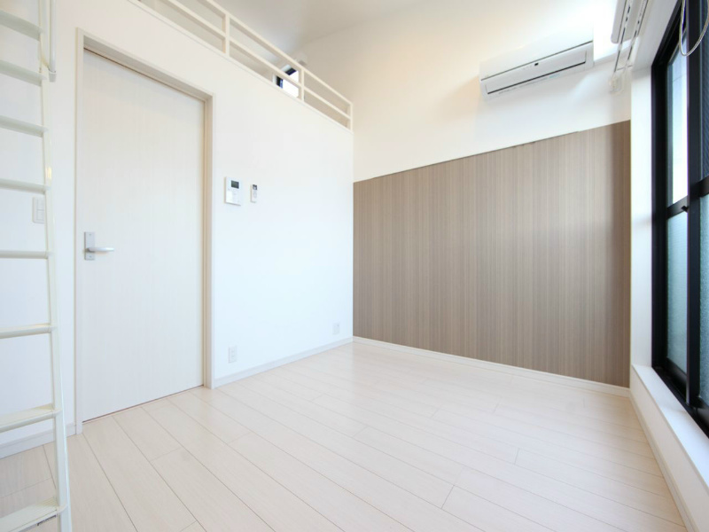 居室・リビング　洋室5.6帖　ロフト5.5帖（収納でも部屋でも使えます）