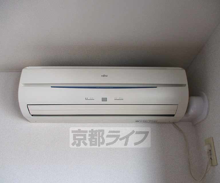 その他設備　トイレ収納です。