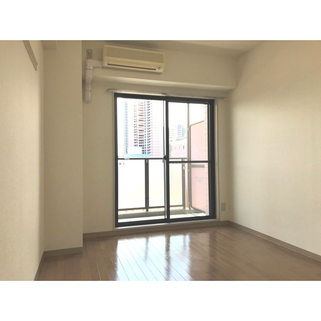 居室・リビング　同タイプ・別部屋画像