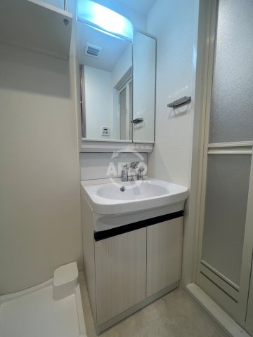 洗面設備　レジュールアッシュNAMBA　独立洗面台