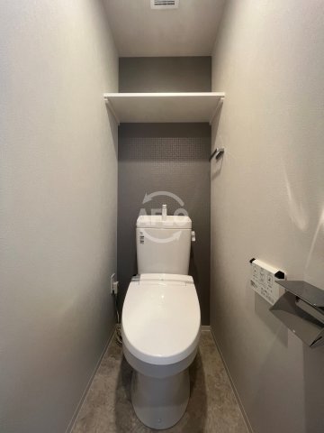 トイレ　レジュールアッシュNAMBA　温水洗浄便座