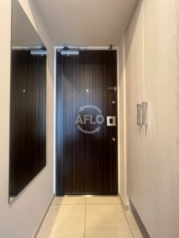 玄関　レジュールアッシュNAMBA　玄関