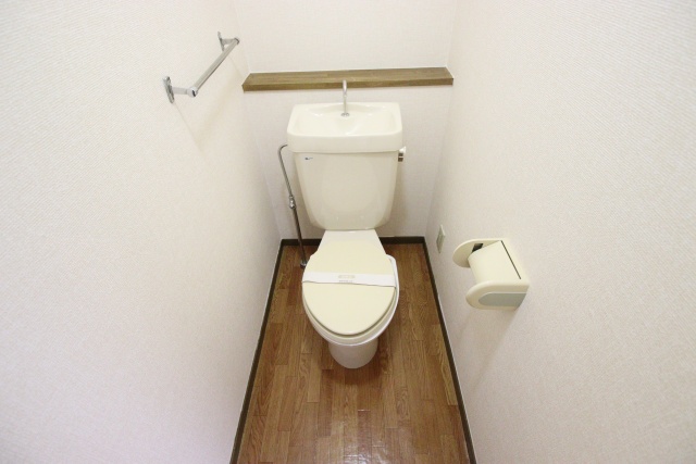 トイレ　※別室の参考写真のため、現況優先です