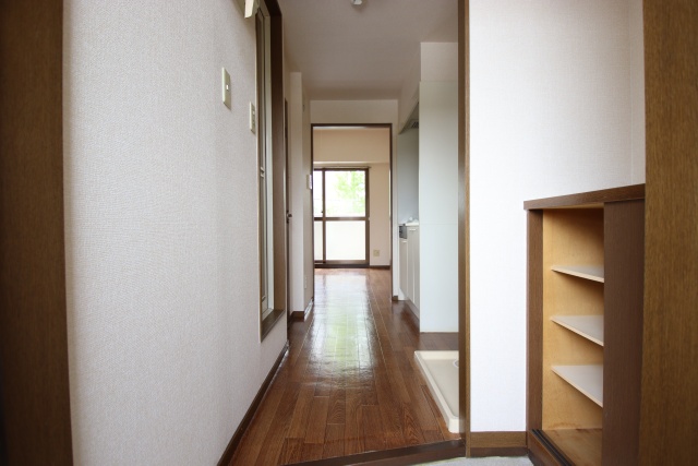玄関　※別室の参考写真のため、現況優先です