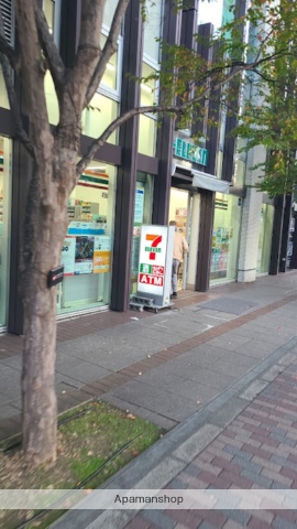 コンビニ　セブン－イレブン月島駅前店（コンビニ）まで241m