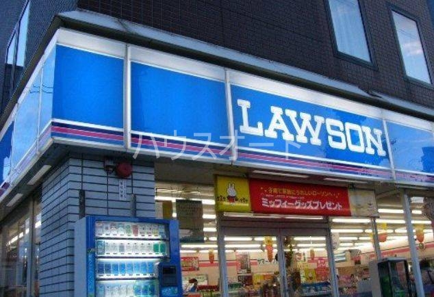 コンビニ　ローソン神田神保町2丁目店（コンビニ）まで106m