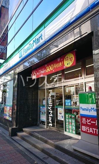 コンビニ　ファミリーマート専大通り店（コンビニ）まで120m