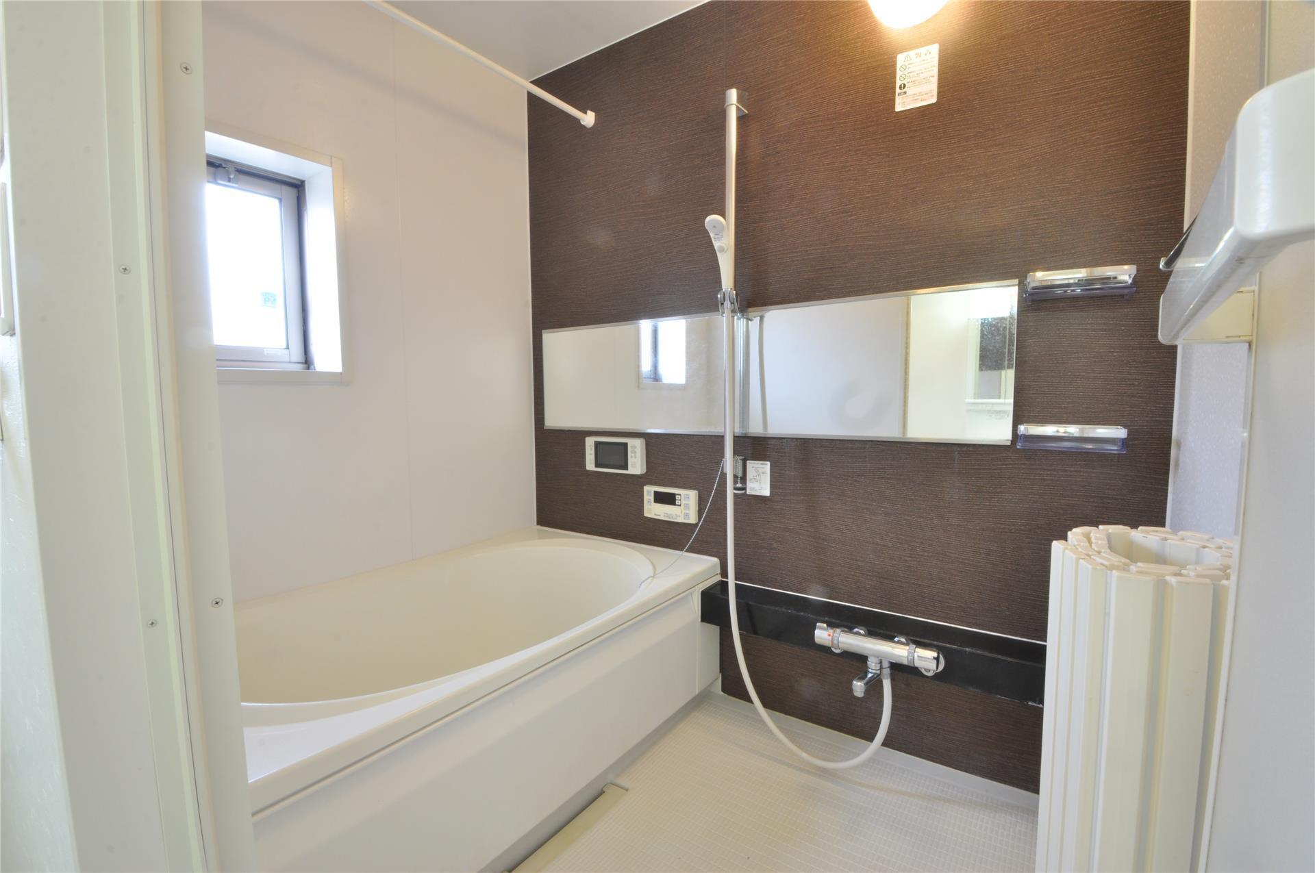 バス・シャワールーム　浴室乾燥機付き
