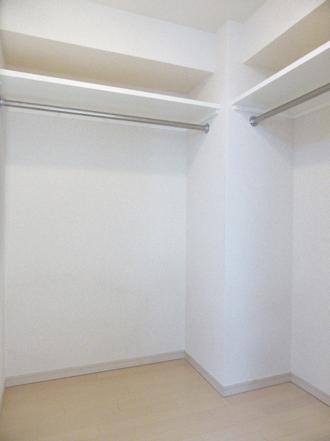収納　ウォークインクローゼット