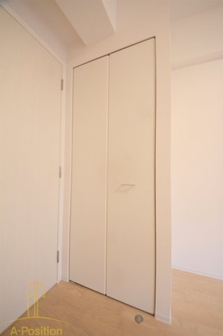 収納　セレニテ福島カルム