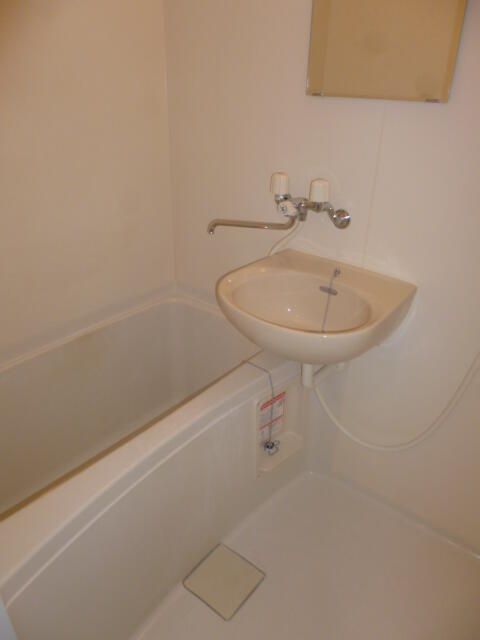 バス・シャワールーム　※同建物別部屋