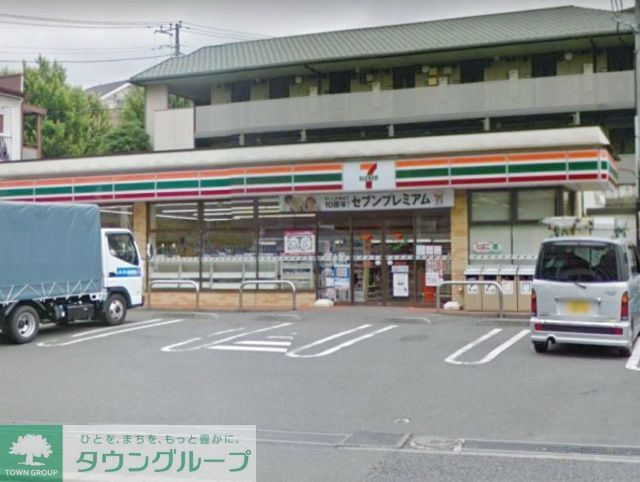 コンビニ　セブンイレブン横浜白山2丁目店（コンビニ）まで730m
