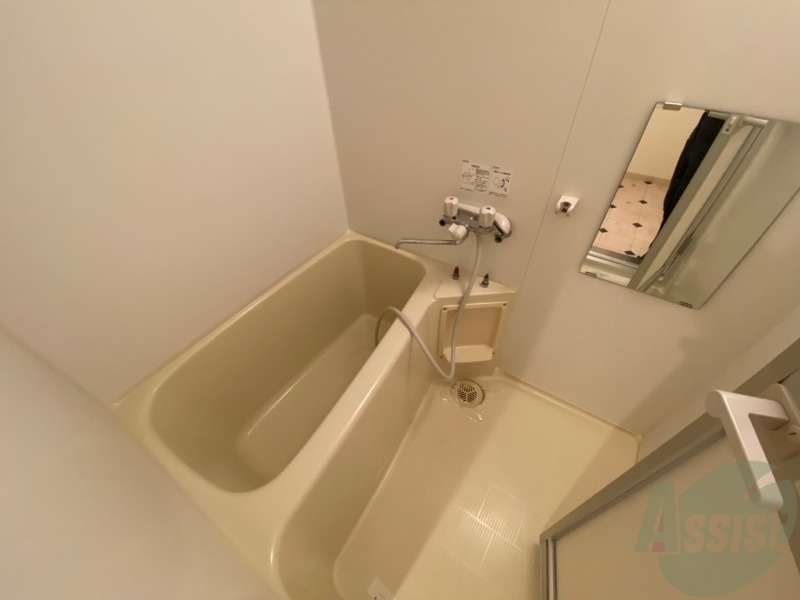 バス・シャワールーム　疲れを癒すには湯船でゆっくりするのが良いですよ。