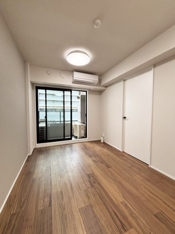 居室・リビング　※フローリングの色は回数により異なる場合がございます