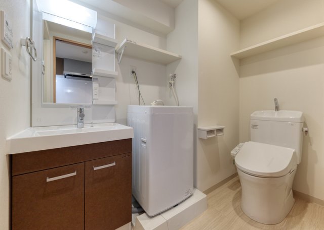 洗面設備　脱衣スペースもあります