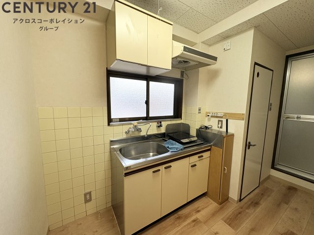 キッチン　キッチンに窓があって明るい☆