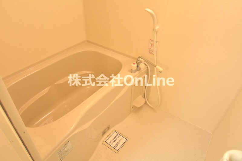 バス・シャワールーム　ゆったり過ごせるお風呂です