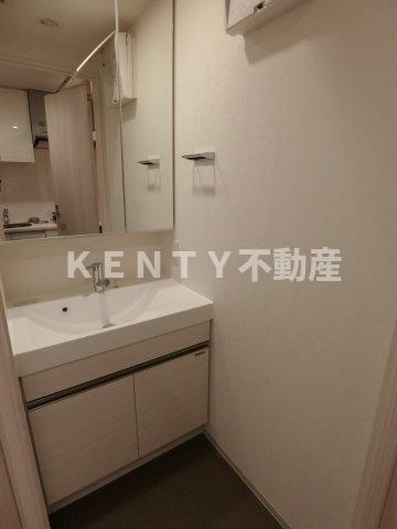 洗面設備　使いやすい洗面所です