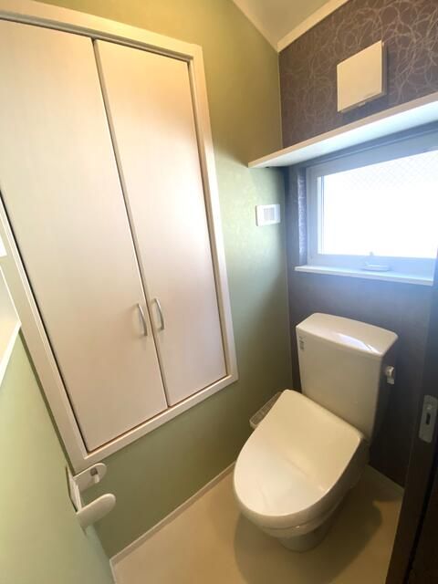 トイレ　■温水洗浄便座