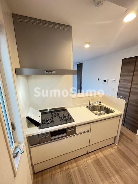 キッチン　コンパクトなキッチンで掃除もラクラク