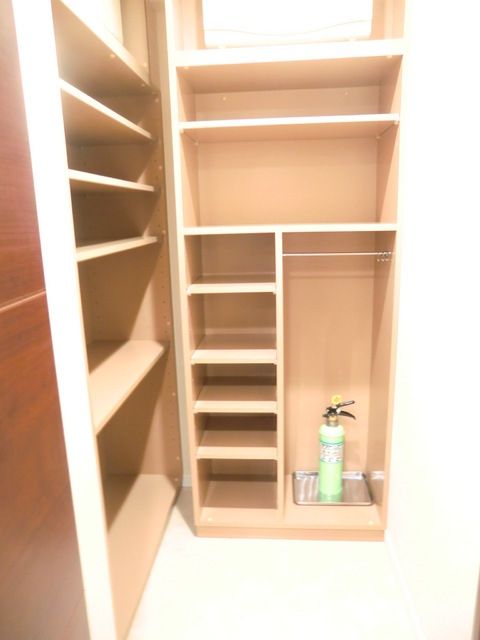 玄関　シューズインクローク