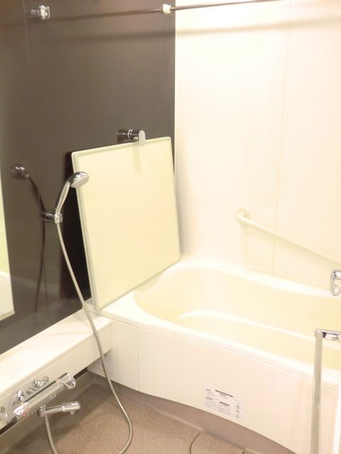 バス・シャワールーム　追い焚き　浴室乾燥機