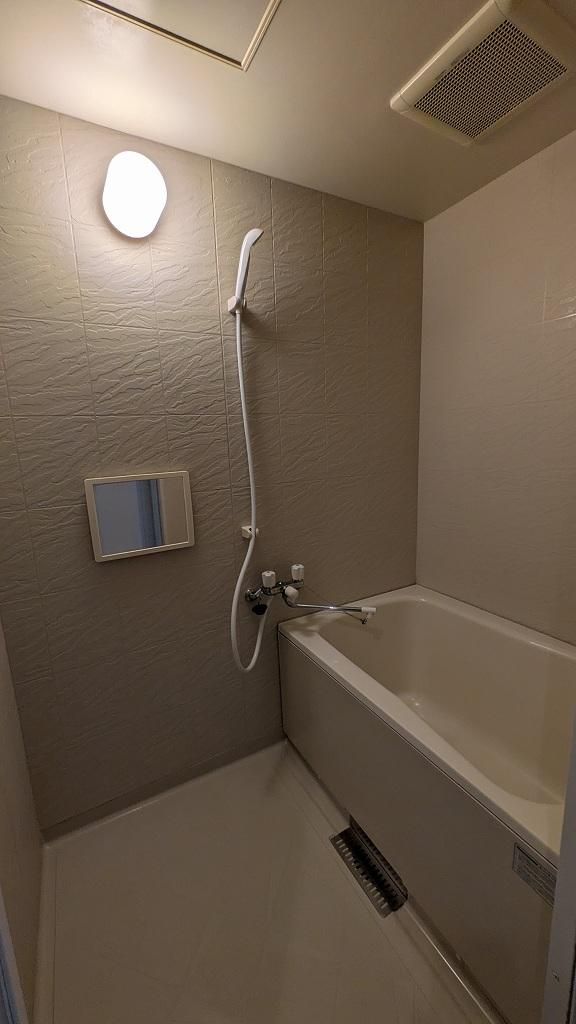 バス・シャワールーム　※別部屋参考写真