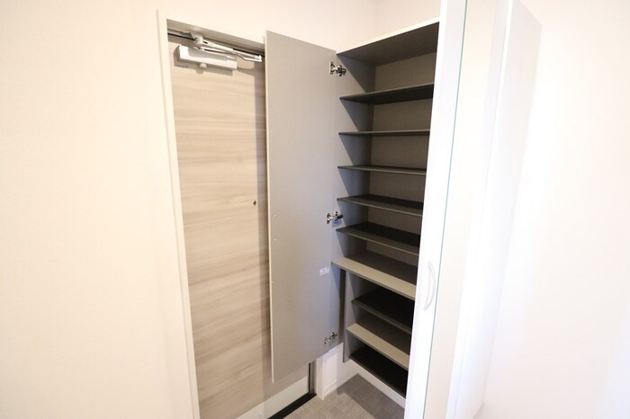 玄関　落ち着いた玄関です