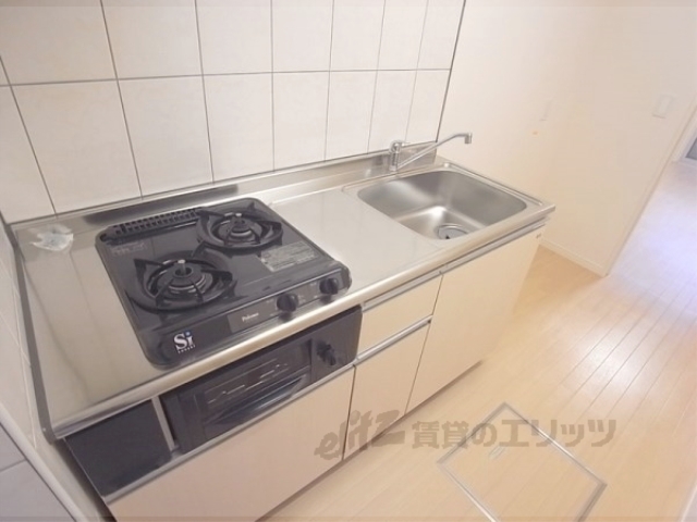 キッチン　２口コンロ付きのシステムキッチン