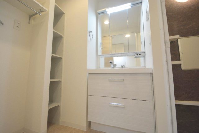 洗面設備　洗髪洗面化粧台