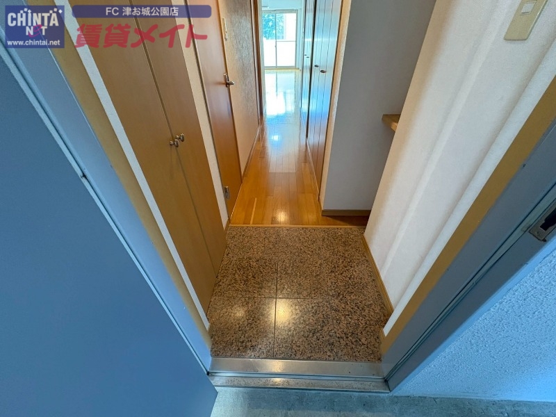 玄関　別部屋参考写真です