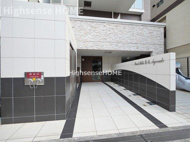 エントランス　ゆとりのあるエントランスです