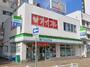 コンビニ　ファミリーマート 高速神戸店（コンビニ）まで104m