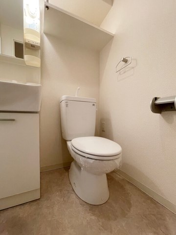 トイレ　※別号室参考写真