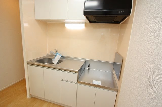 キッチン　コンロ設置可。お好きなコンロを設置下さい。