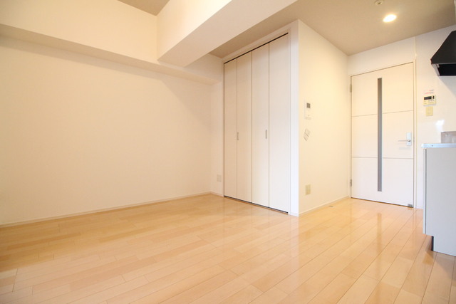 居室・リビング　収納のあるリビング