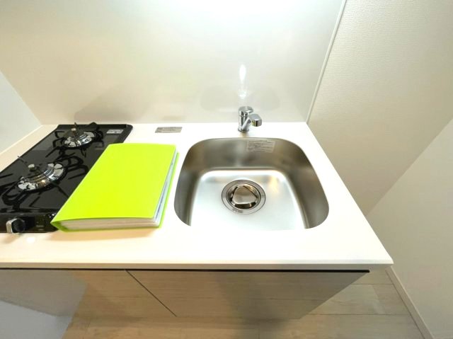 キッチン　イメージとして同建物他部屋を表示しています