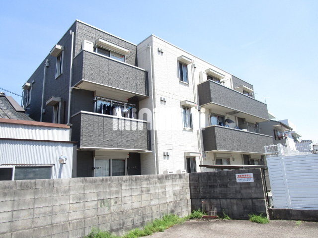 建物外観　お洒落な外観の建物です。