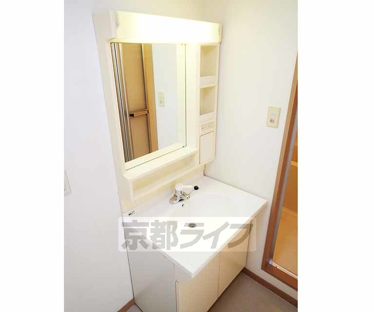 洗面設備　シャンプードレッサーです。