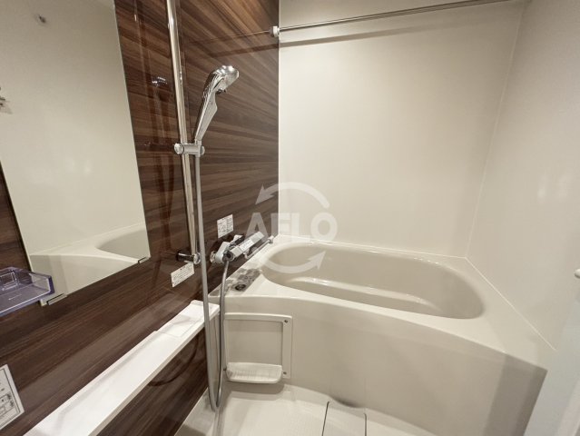 バス・シャワールーム　コンフォリア・リヴ本町WEST Q　風呂