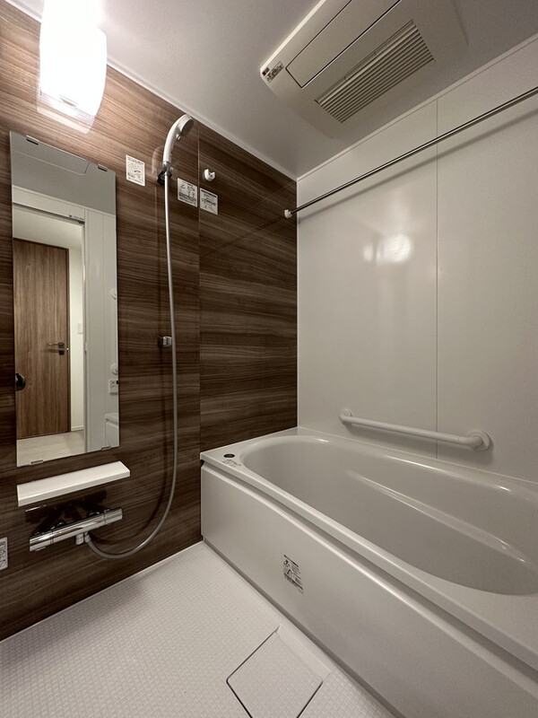 バス・シャワールーム　バス