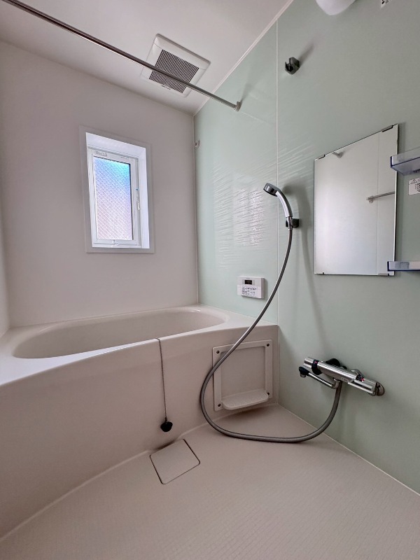 バス・シャワールーム　※別部屋参考写真