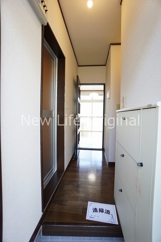 玄関　※同建物他部屋になります。現状優先です。