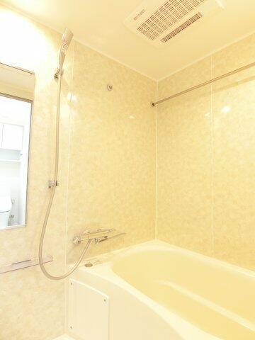 バス・シャワールーム　※同タイプ別室の写真です?