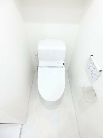 トイレ　※同タイプ別室の写真です?