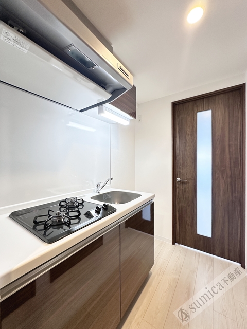 キッチン　使いやすい２口ガスコンロ＆人工大理石天板＾＾