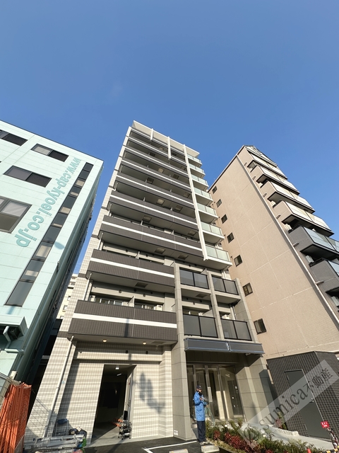 建物外観　大通りに面する分譲賃貸マンション♪