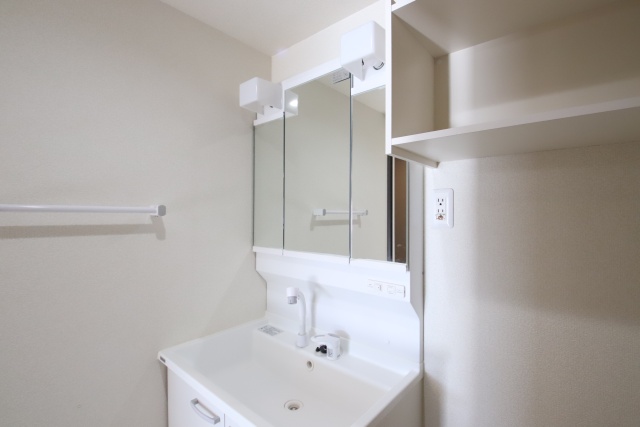 洗面設備　※別室の参考写真の為、現況優先です。